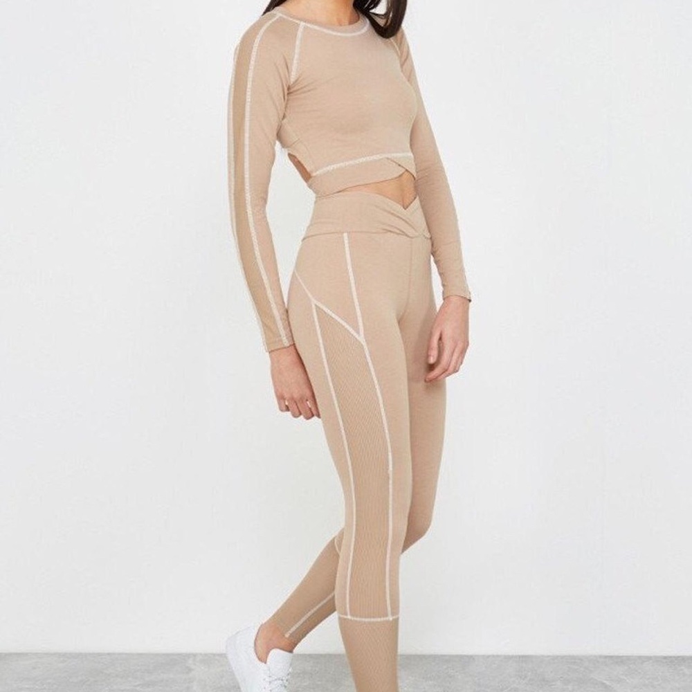BUNDLE SET Nude Wrap Front Mesh Panel Leggings & Crop Top